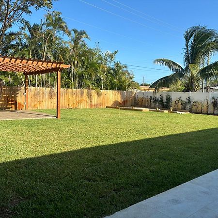 House In Dania Beach Extérieur photo