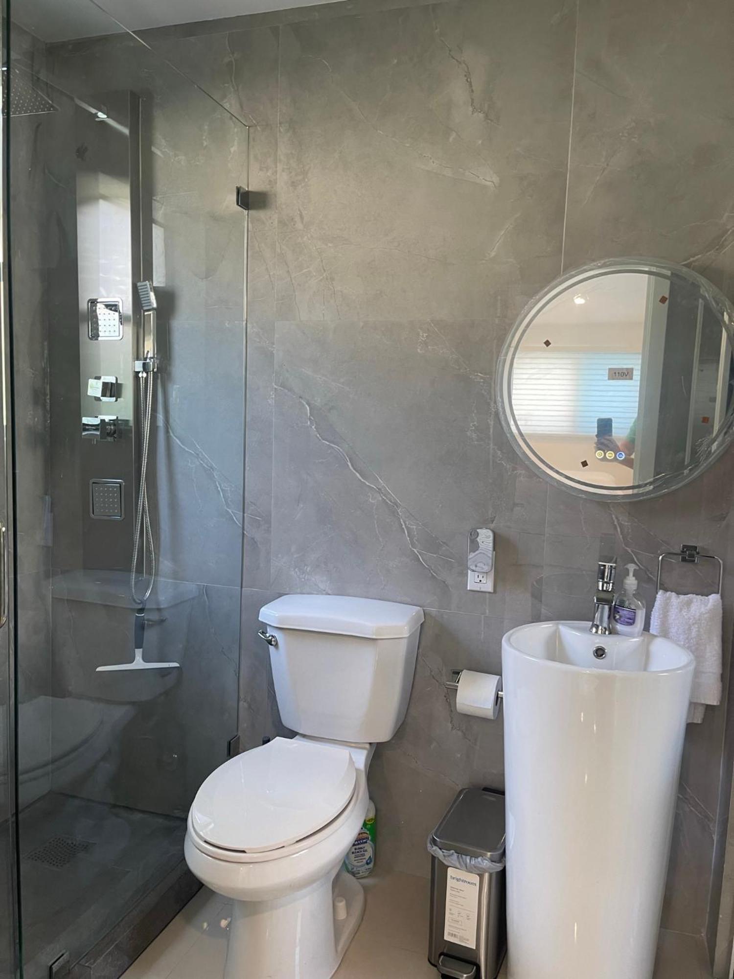 House In Dania Beach Extérieur photo