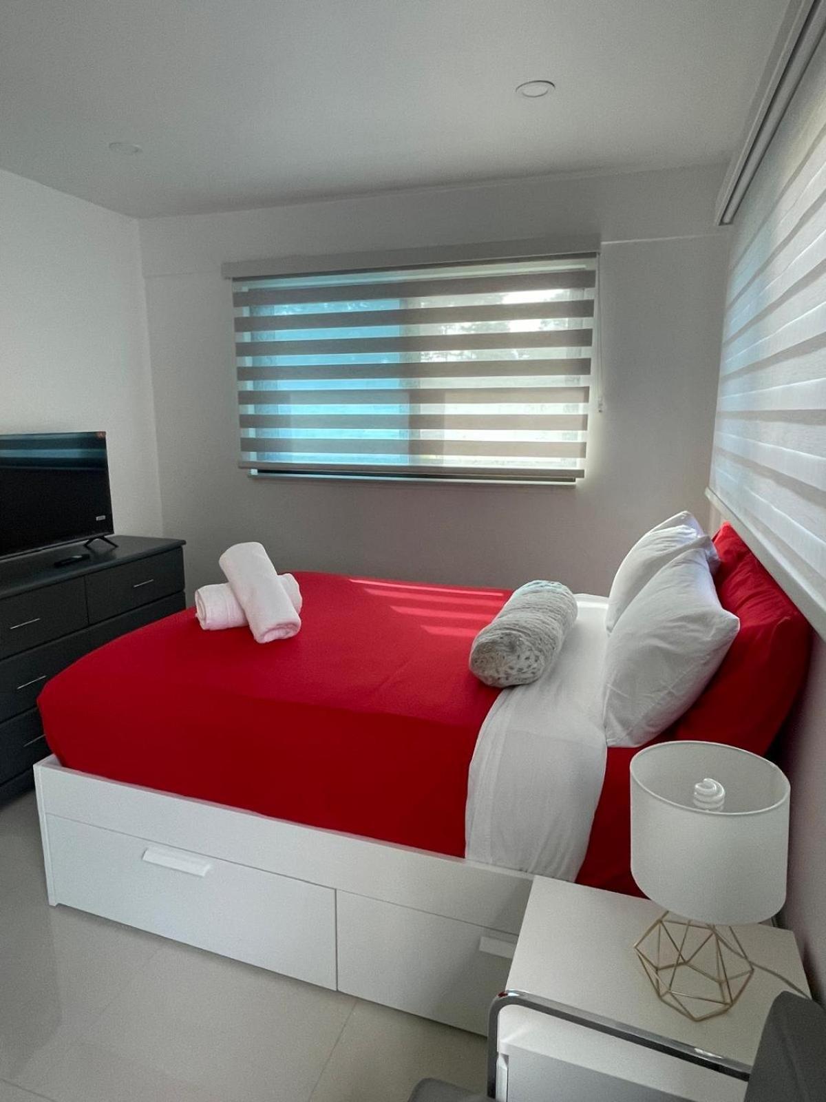 House In Dania Beach Extérieur photo